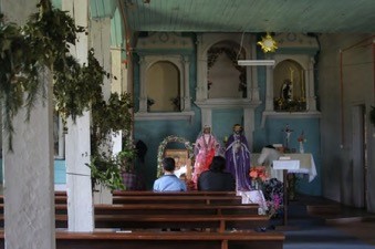 Interior de la iglesia, 2011, con cielo falso plano