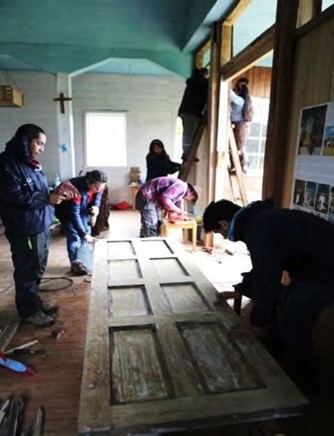 Instalación de ventanal central del pórtico, 2018